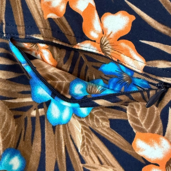 Lands End Women's Sz L Hawaiian Yoga Stretch Capris Cotton Spandex Blend - Picture 2 of 6